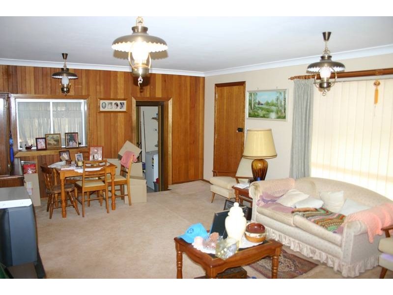 127 Winbin Crescent, Gwandalan NSW 2259