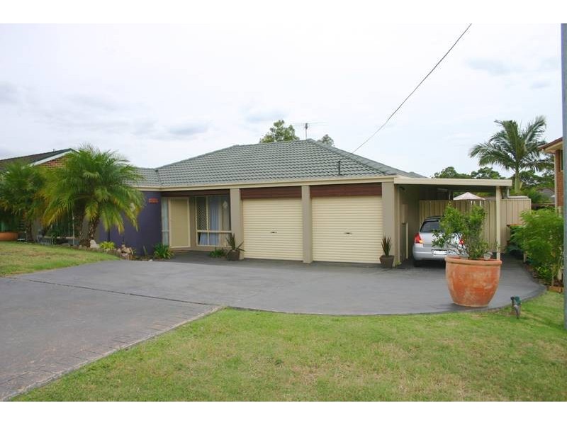 98 Yeramba Road, Summerland Point NSW 2259