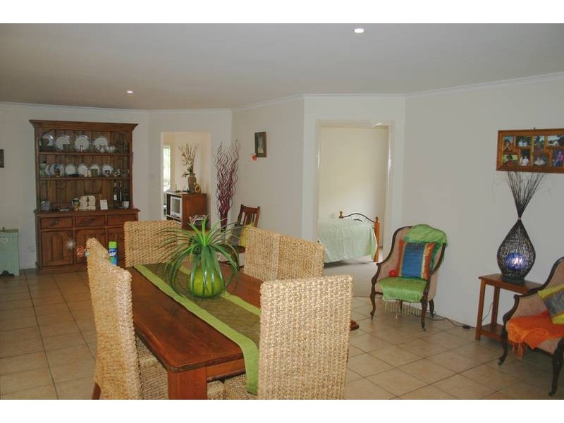 98 Yeramba Road, Summerland Point NSW 2259