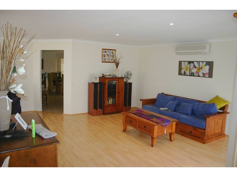 98 Yeramba Road, Summerland Point NSW 2259