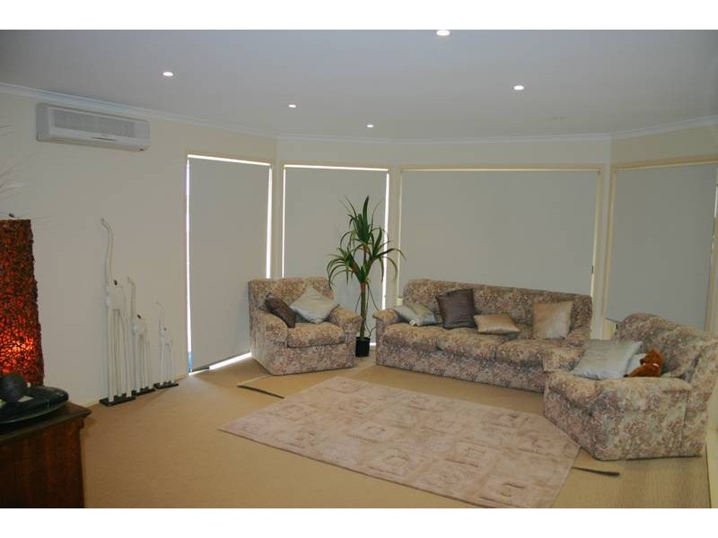 98 Yeramba Road, Summerland Point NSW 2259