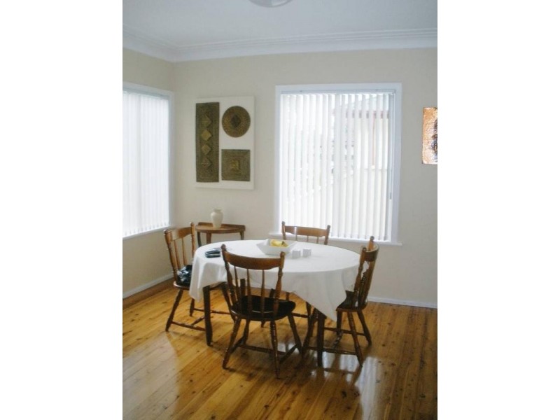 39 Dunvegan Street, Mannering Park NSW 2259