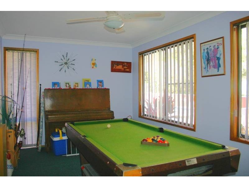 54 Cams Boulevard, Summerland Point NSW 2259