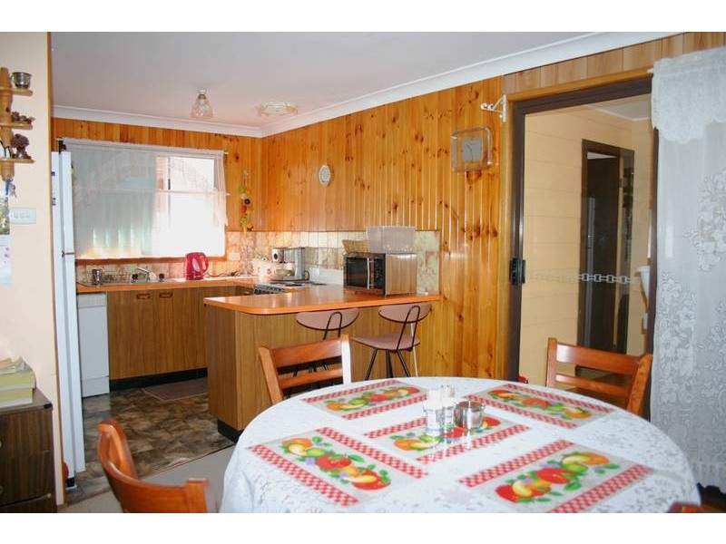 54 Cams Boulevard, Summerland Point NSW 2259