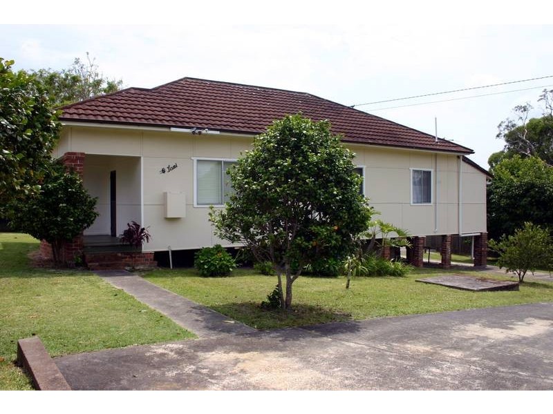 6 Barclay Avenue, Mannering Park NSW 2259
