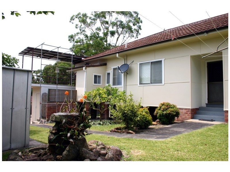 6 Barclay Avenue, Mannering Park NSW 2259