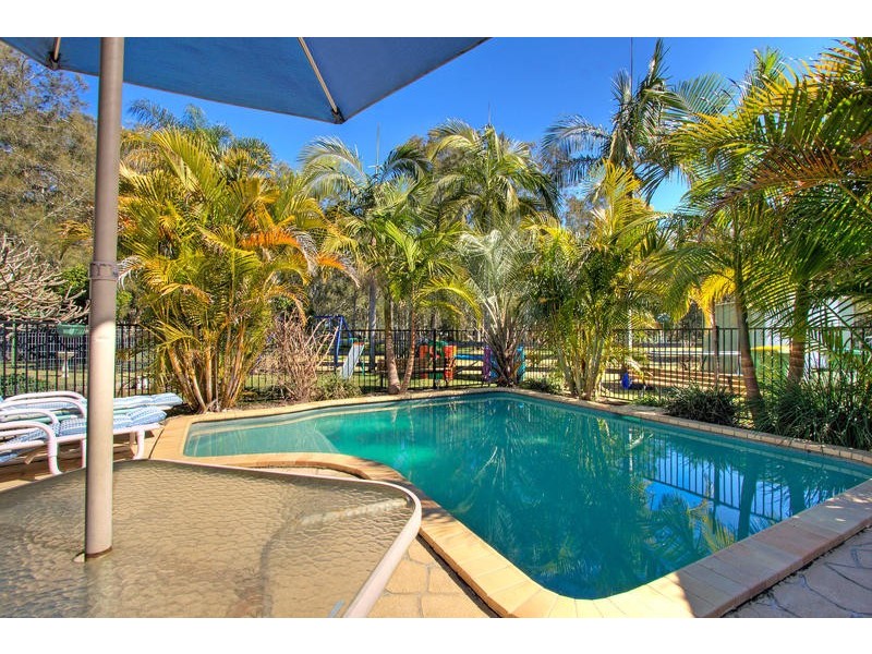 12 Ginganup Road, Summerland Point NSW 2259