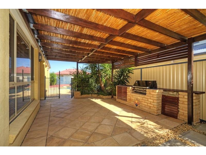 4 Mulwala Drive, Wyee Point NSW 2259