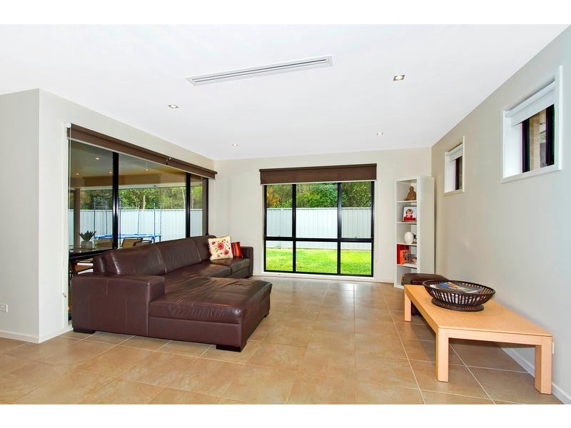 10 Illawong Road, Summerland Point NSW 2259