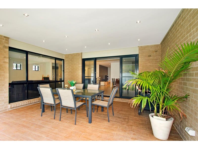 10 Illawong Road, Summerland Point NSW 2259