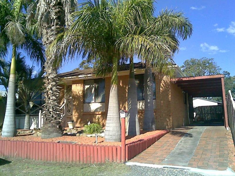 55 Campbell Parade, Mannering Park NSW 2259