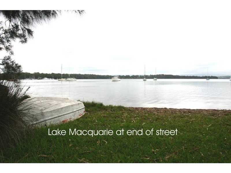 4 Harwood Close, Mannering Park NSW 2259