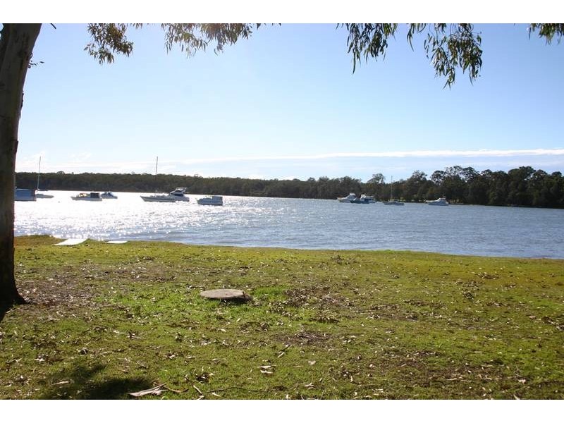 46 Lloyd Avenue, Chain Valley Bay NSW 2259