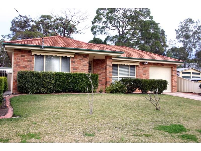 15 Warrina Avenue, Summerland Point NSW 2259