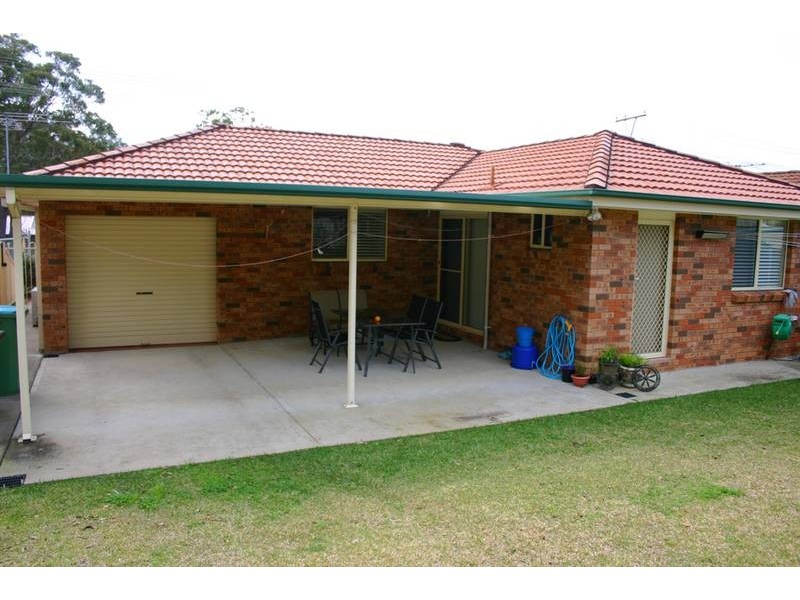 15 Warrina Avenue, Summerland Point NSW 2259