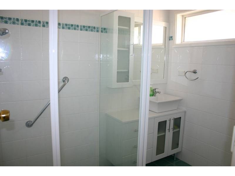 13 Kevin Street, Mannering Park NSW 2259