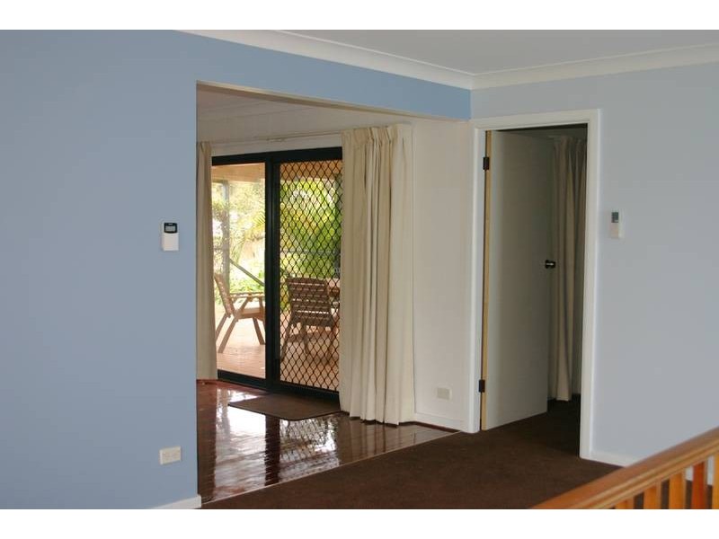 15 Murrumbong Road, Summerland Point NSW 2259
