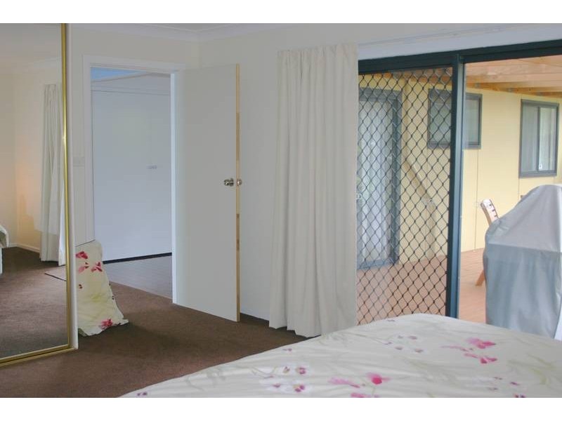 15 Murrumbong Road, Summerland Point NSW 2259