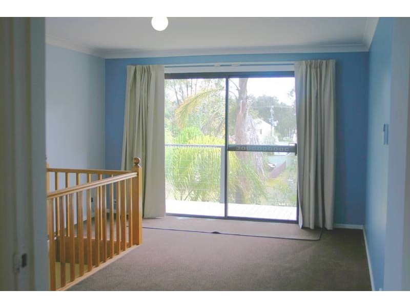 15 Murrumbong Road, Summerland Point NSW 2259