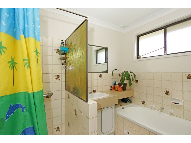 4 Charmhaven Avenue, Charmhaven NSW 2263