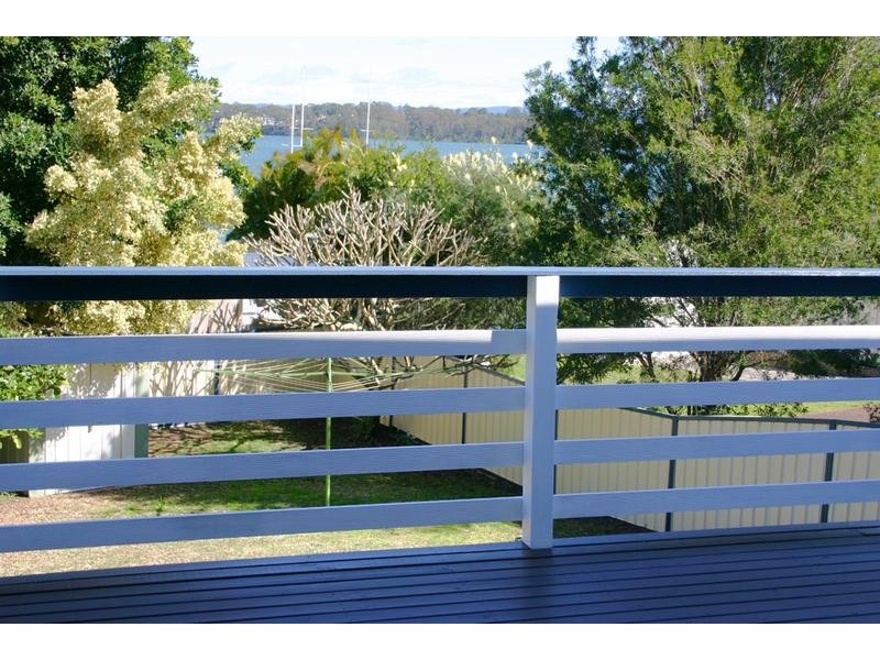 13 The Cut, Mannering Park NSW 2259