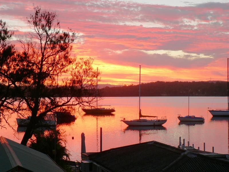 13 The Cut, Mannering Park NSW 2259