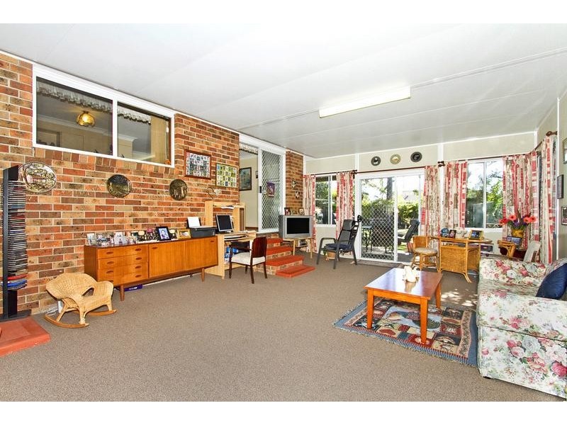 98 Catherine Street, Mannering Park NSW 2259