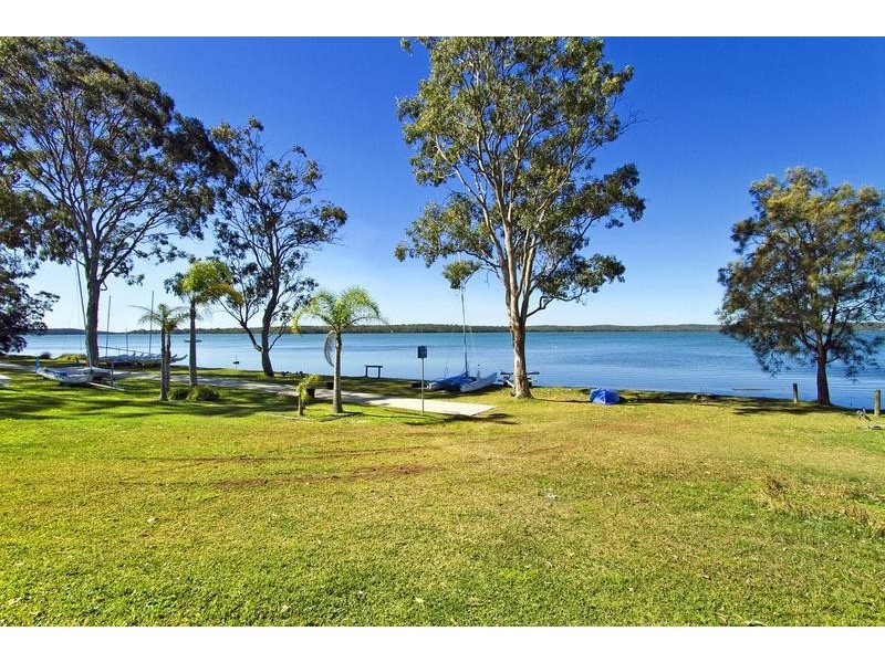 98 Catherine Street, Mannering Park NSW 2259