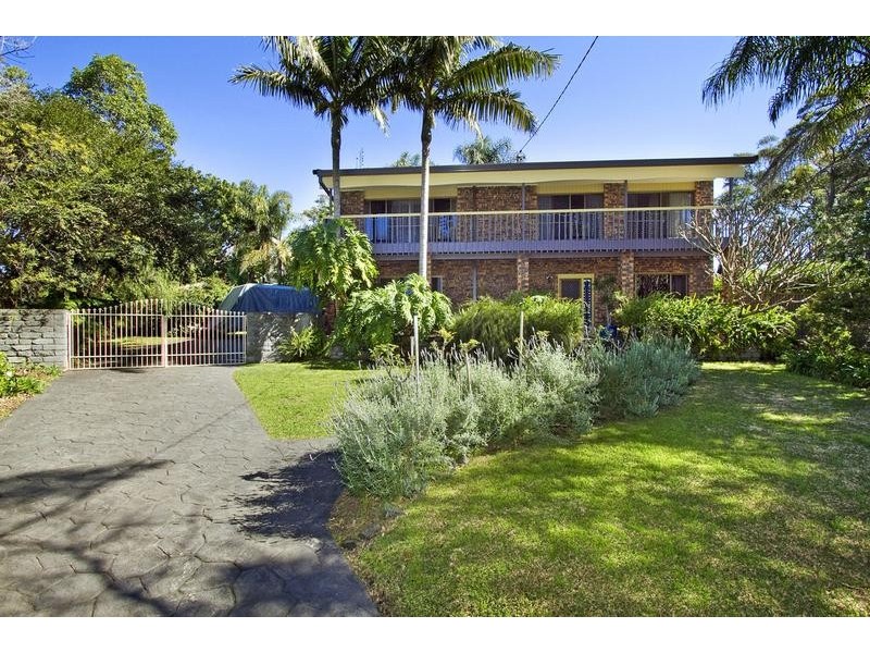 74 Gymea Crescent, Mannering Park NSW 2259