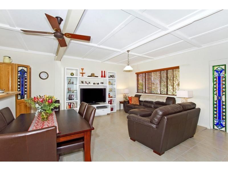 74 Gymea Crescent, Mannering Park NSW 2259