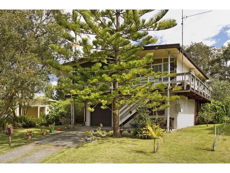 9 Quinalup Street, Gwandalan NSW 2259