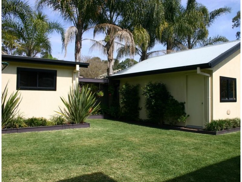 41 Warrina Avenue, Summerland Point NSW 2259