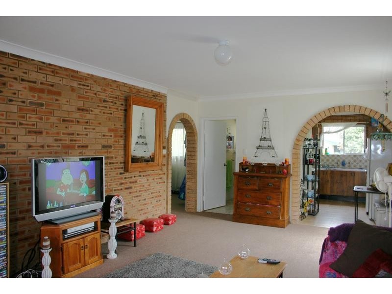 115 Vales Road, Mannering Park NSW 2259