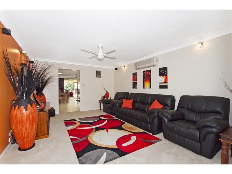 34 Warrina Avenue, Summerland Point NSW 2259