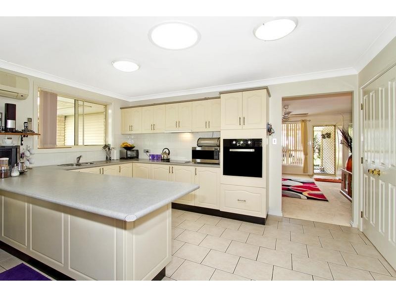 34 Warrina Avenue, Summerland Point NSW 2259
