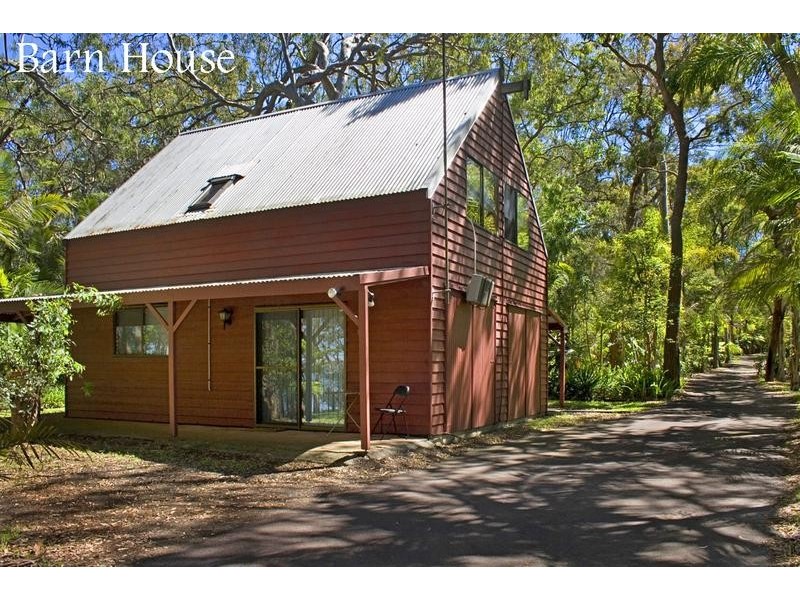 275 Cams Boulevard, Summerland Point NSW 2259