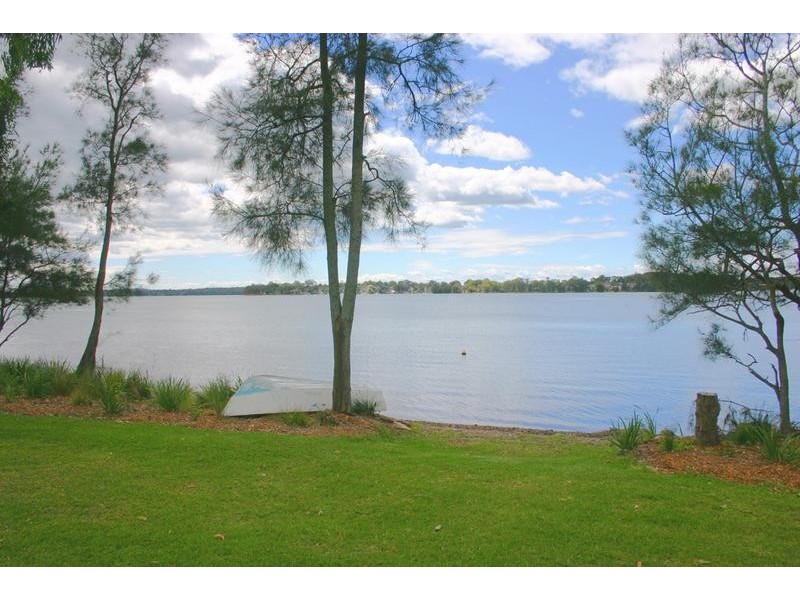 27 Mulwala Drive, Wyee Point NSW 2259
