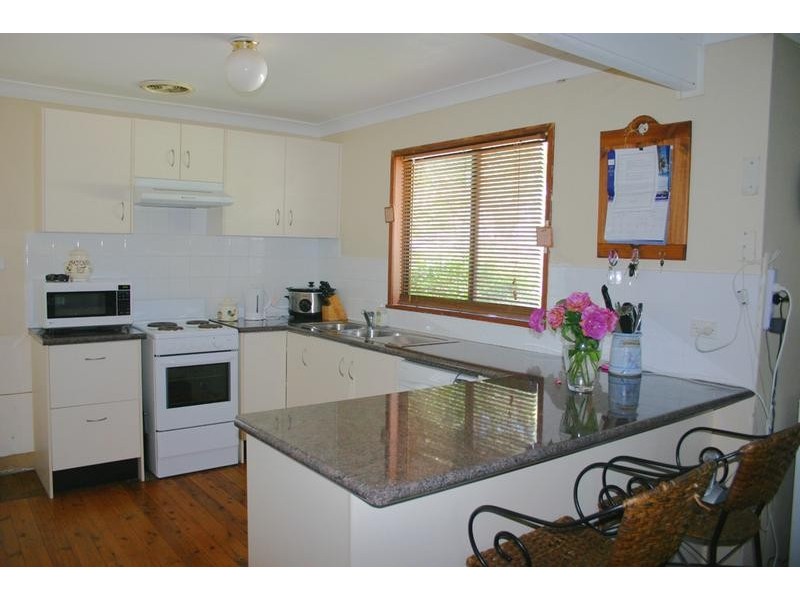 2 Larapinta Street, Gwandalan NSW 2259