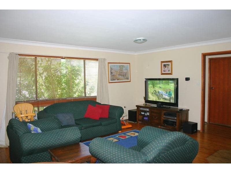 2 Larapinta Street, Gwandalan NSW 2259