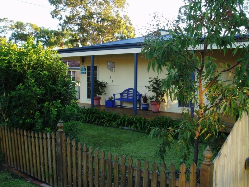 48 Warrina Avenue, Summerland Point NSW 2259