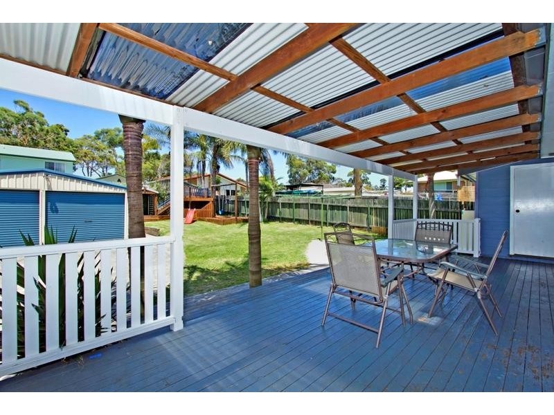 38 Leumeah Avenue, Chain Valley Bay NSW 2259