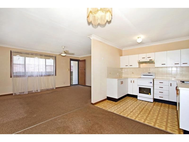 27 Ravenswood Street, Mannering Park NSW 2259