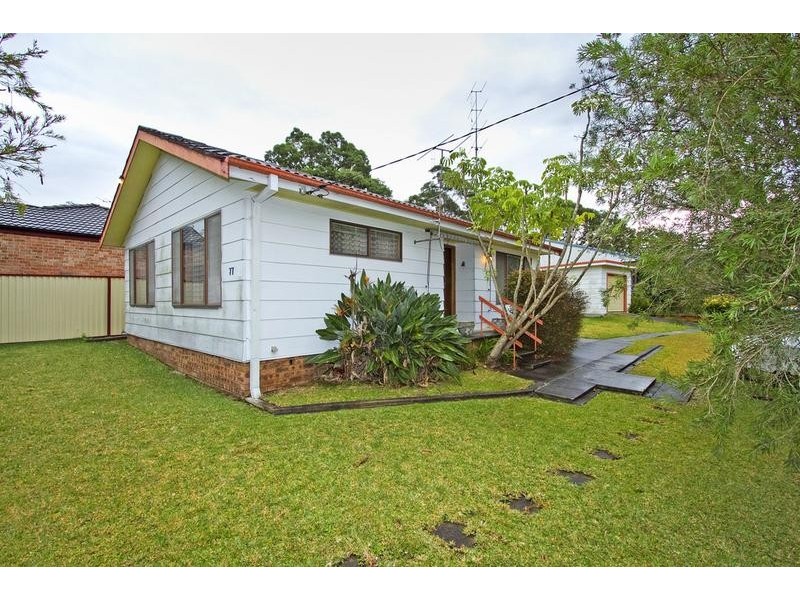 77 Cams Boulevard, Summerland Point NSW 2259
