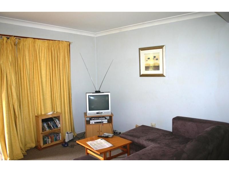 10 Grace Street, Mannering Park NSW 2259