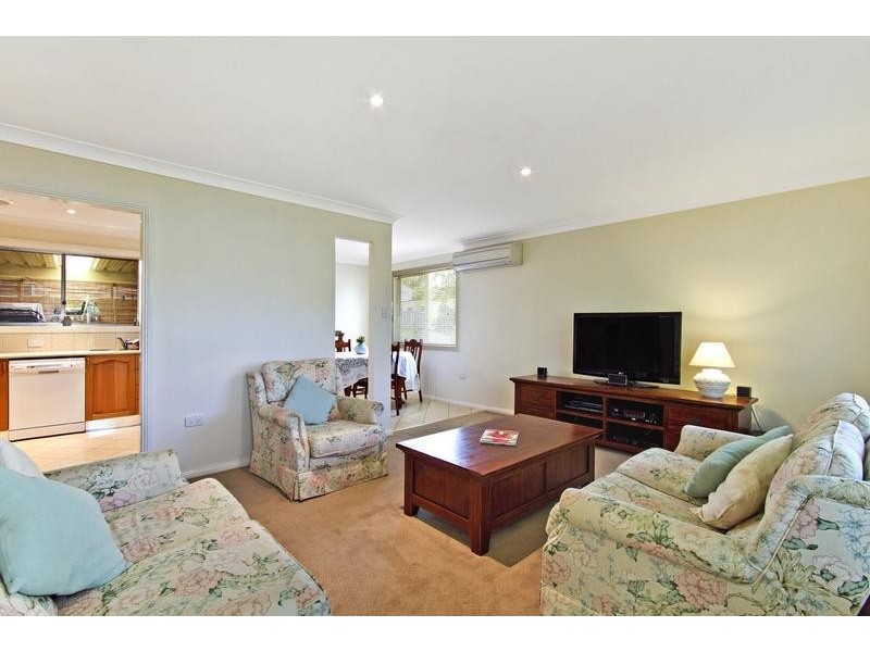 19 Waverley Road, Mannering Park NSW 2259