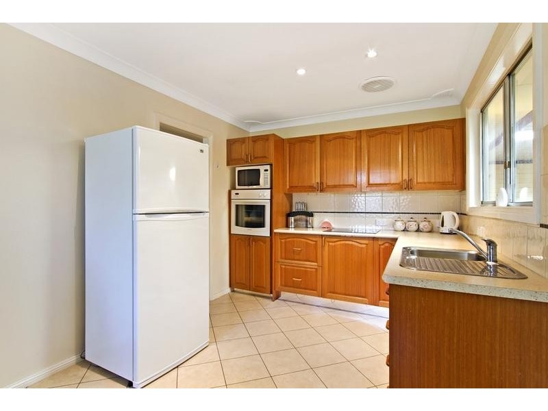19 Waverley Road, Mannering Park NSW 2259