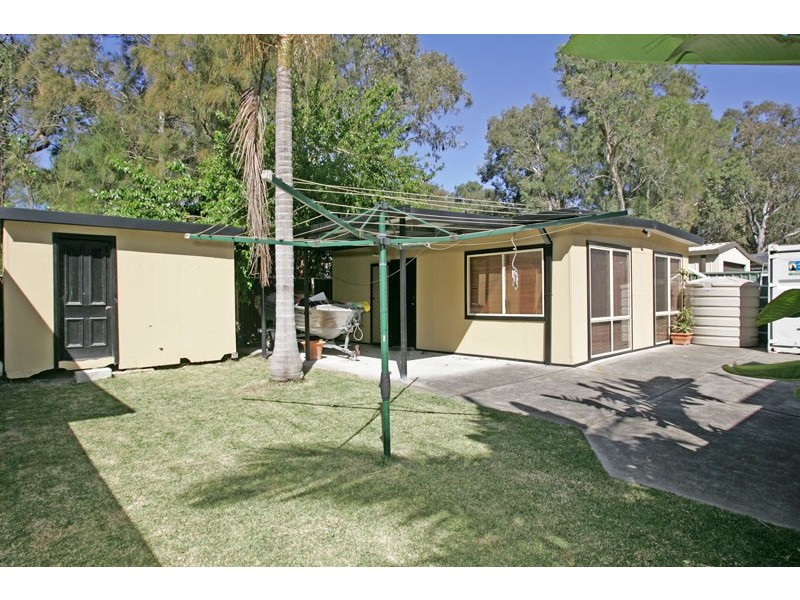 33 Ginganup Road, Summerland Point NSW 2259