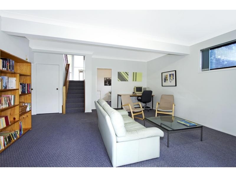 6 Murraba Crescent, Gwandalan NSW 2259