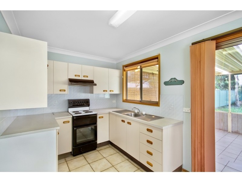 148 Cams Boulevard, Summerland Point NSW 2259