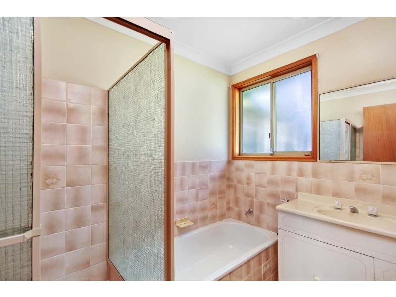 148 Cams Boulevard, Summerland Point NSW 2259